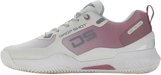 Zij aanzicht van grijze genderspecifieke padelschoenen met roze panelen en "DROP SHOT" opdruk.