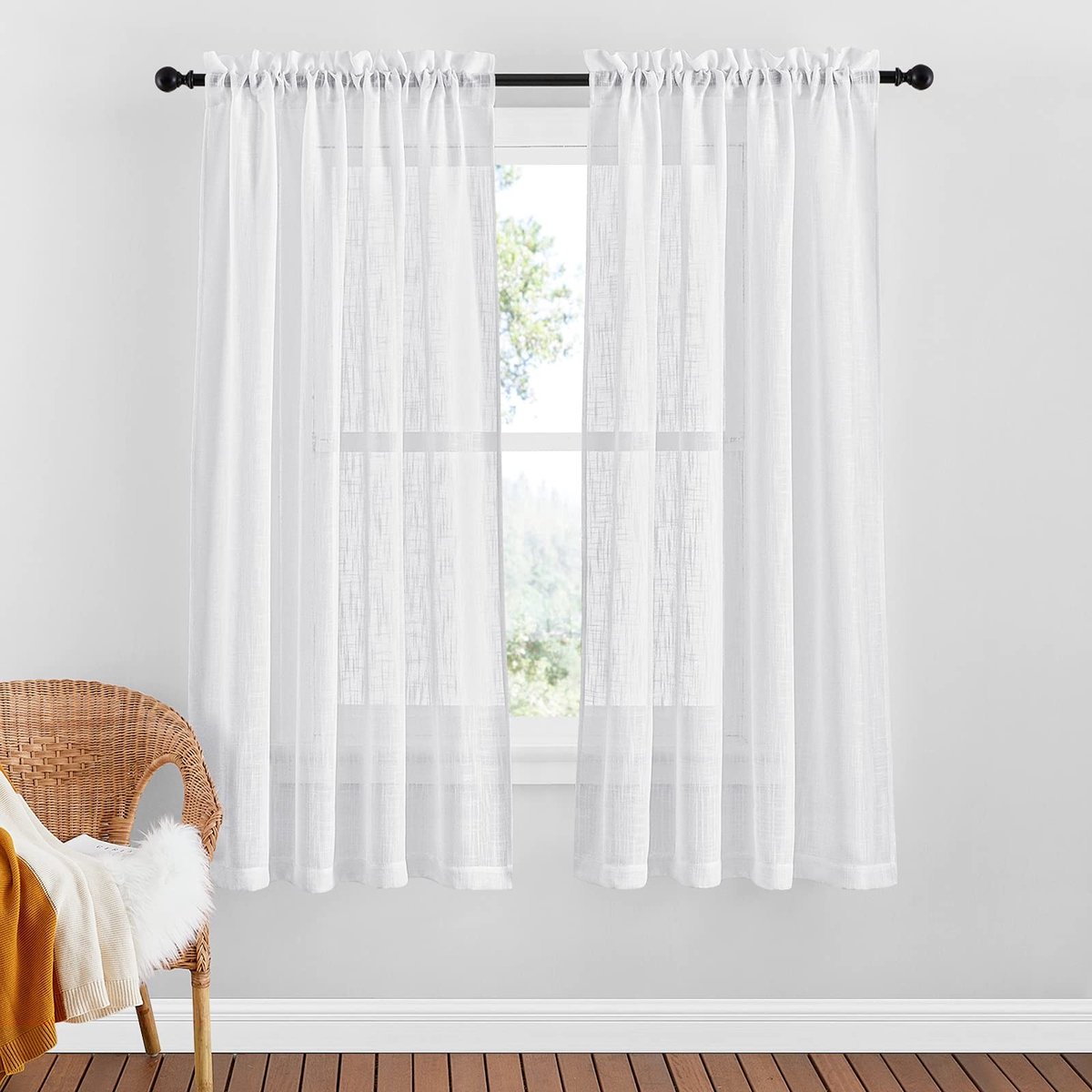 Dailygoods- Gordijnen Kant en Klaar - 2 Stuks - 140x137cm - Verduisterend - Ademend - Natuurlijke Linnenlook - Dubbele Roederdoorgangen - Raamdecoratie
