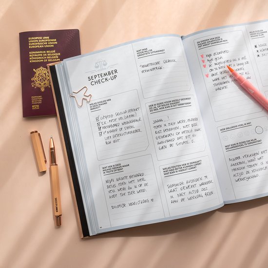 Oudroze academische SuccesPlanner '22-'23 - weekplanner & agenda - combineert je privé en school in één planner - Oudroze - augustus '22 - juli '23