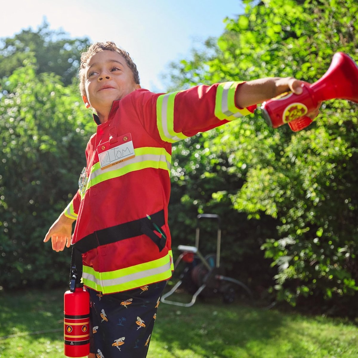 Melissa & Doug – Verkleedset brandweer – Inclusief megafoon met geluid — afbeelding 12