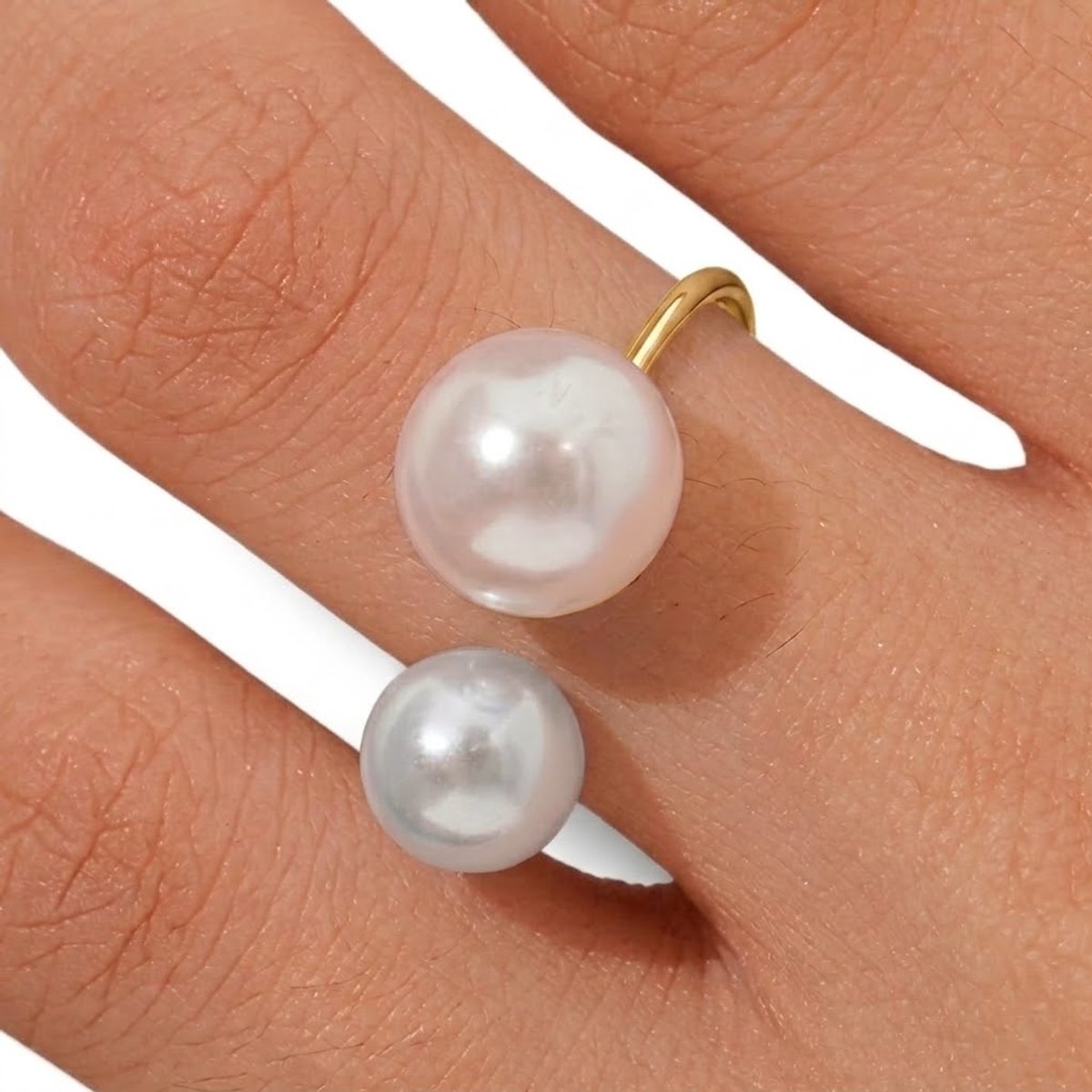 Goudkleurige statement ring dames open ring met parel look kralen verstelbare vingerring minimalistisch design dubbele bol ring voor wijsvinger middelvinger mode accessoire