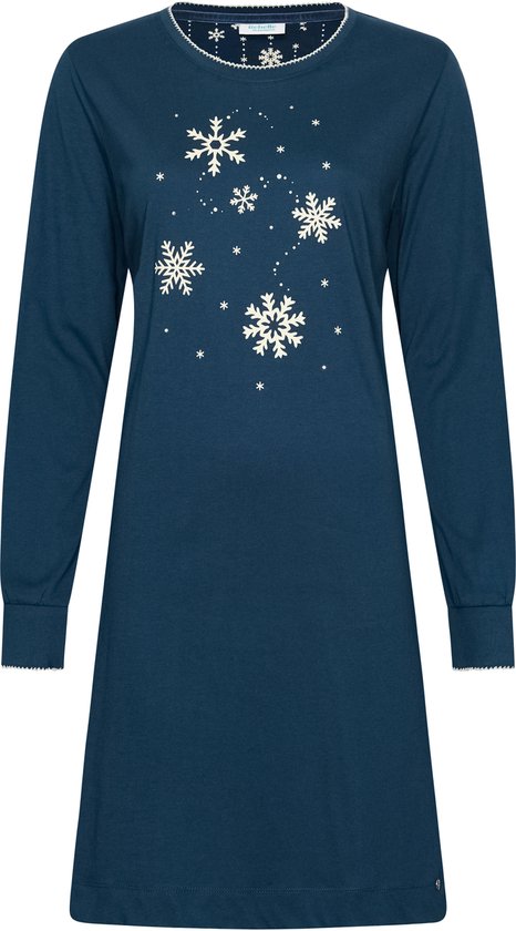 Donkerblauw nachthemd met witte sneeuwvlokkenprint, lange mouwen en 'Rebelle' merktag bij de hals.