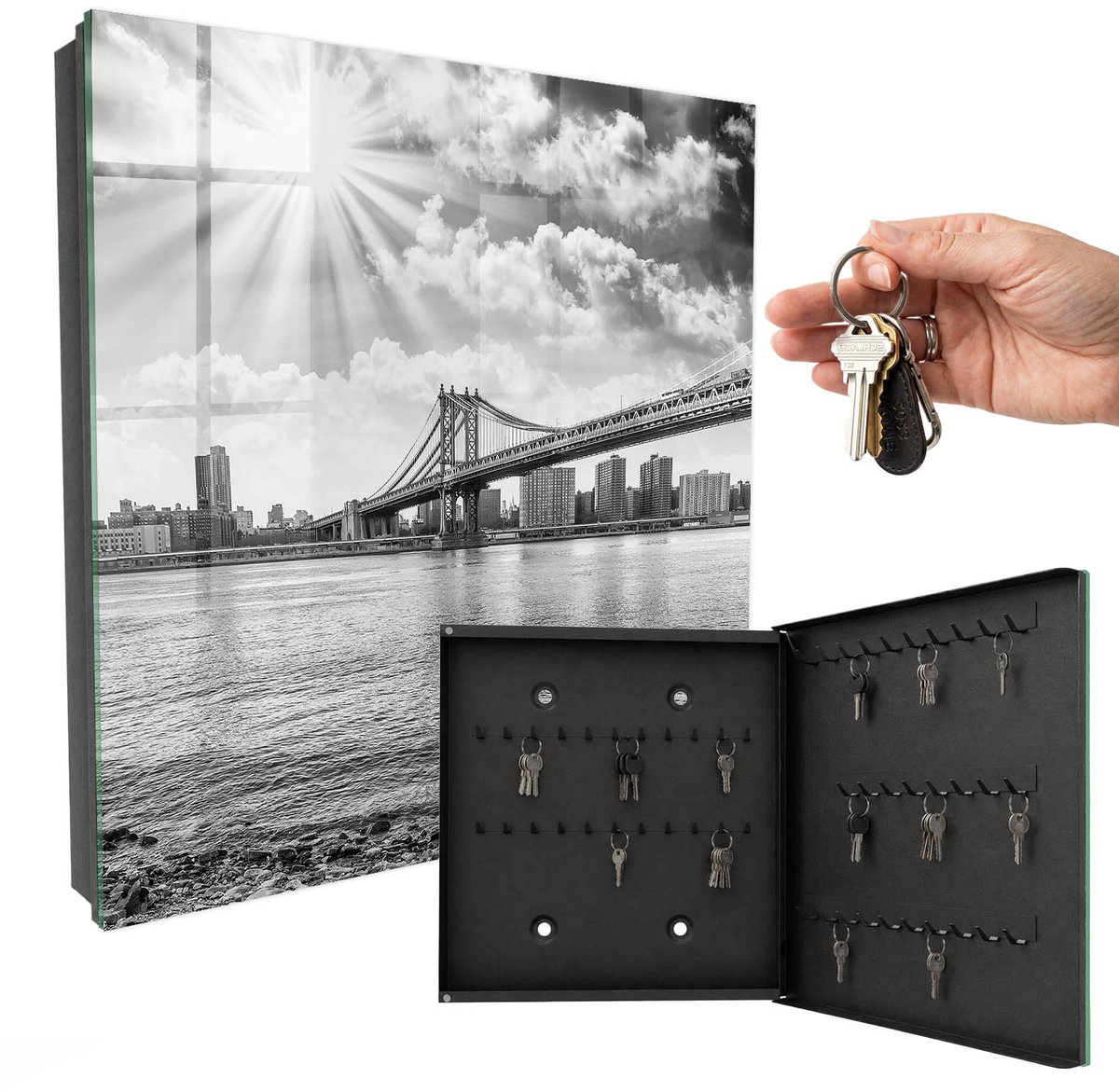 WallMuralia - Sleutelkast - 30x30x5 cm - met 50 haken - De Stad En De Brug Sleutelkastje Gang - Zwart-Wit Sleutelbox - Rechtsopenend - Zwart interieur