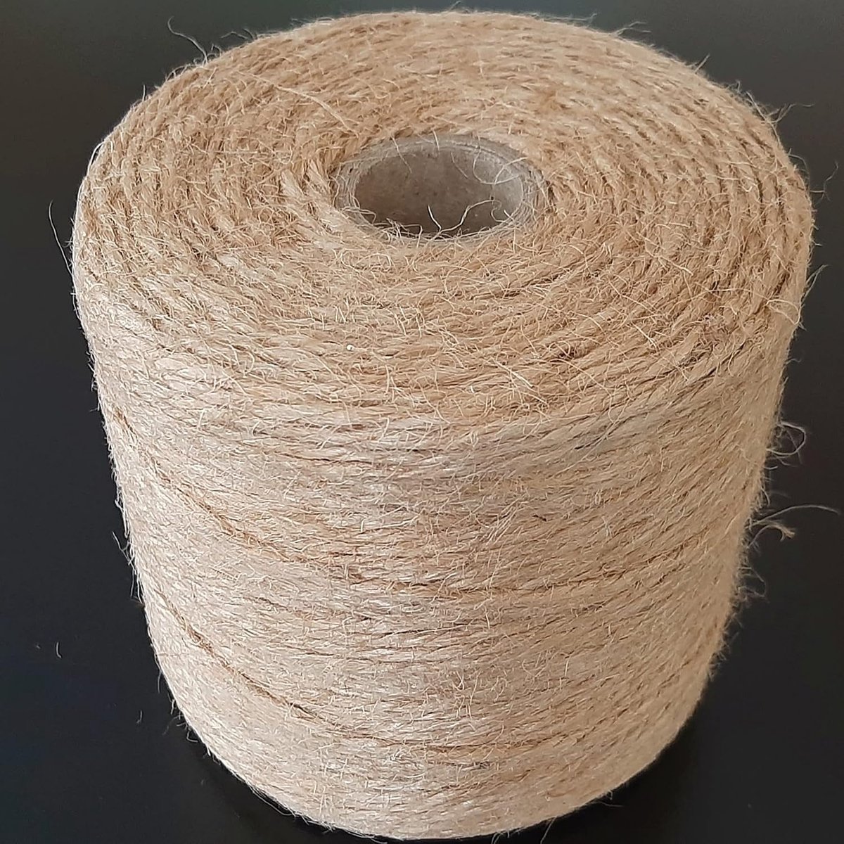 koord. Decoratief koord. Jute koord. Jute koord voor doe-het-zelf kunstnijverheid tuinkoord decoratie. Tuin koord knutselkoord decoratie. koord voor doe-het-zelf kunstnijverheid tuinieren. (2