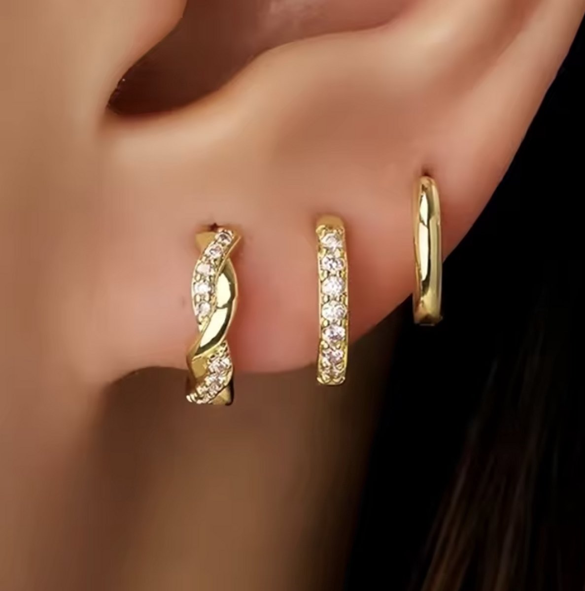 Oorbellen Set - 3 stuks - Kleur: Goud - Luxe Oorbellen - Incl. Cadeauverpakking - Oorhangers / Oorring / Oorknopjes - Hoge Kwaliteit RVS - Stainless Steel / Roestvrijstaal - Verkleurt Niet - Oorbellen Set - Oorbellen Vrouwen / Dames