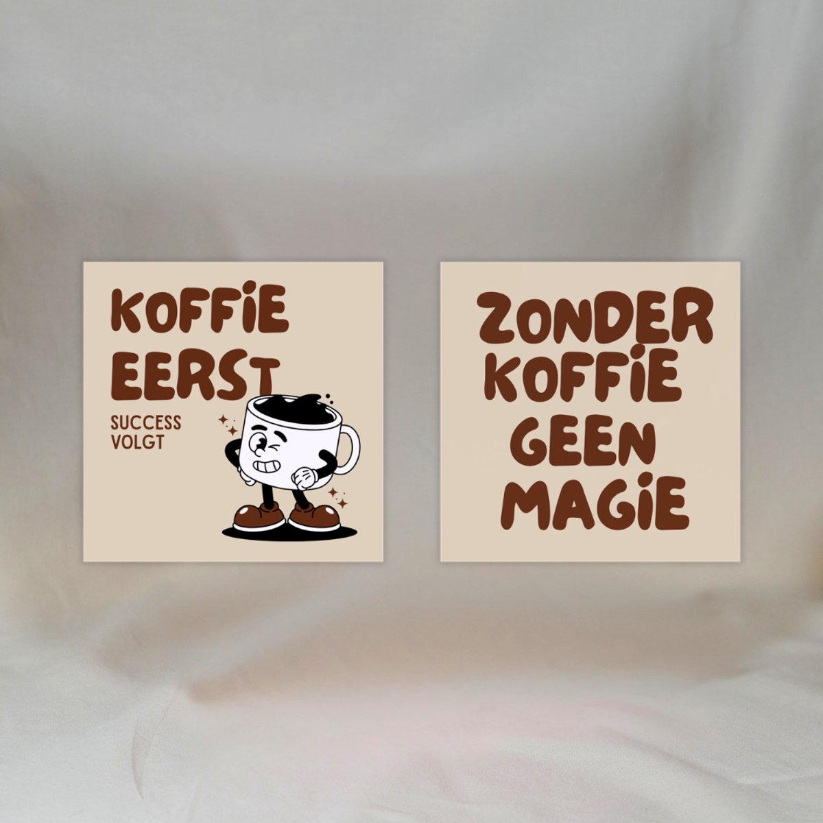 Kantoor decoratie - 2x Magneten met koffie quotes - Koffie decoratie - Magneten - 5x5cm - Magneet voor koelkast - Leuke teksten voor koffiehoek, keuken en werkruimte