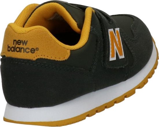 new balance maat 32
