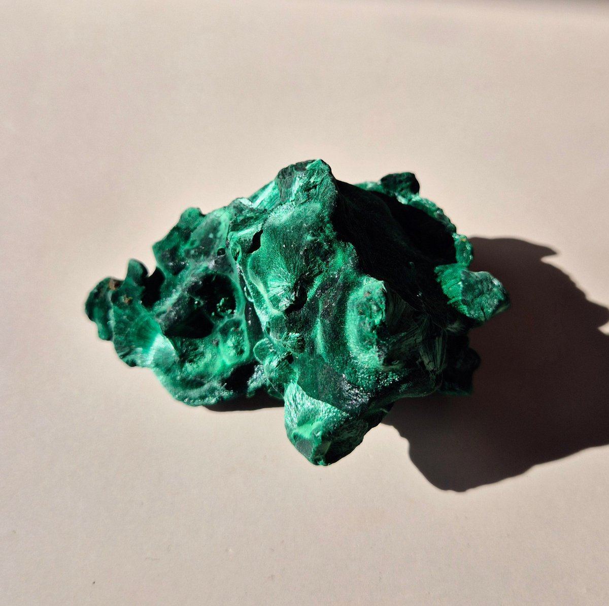 Zeldzame Edelsteen Velvet Malachite Cat Eye – Ruwe Cluster 180gram
