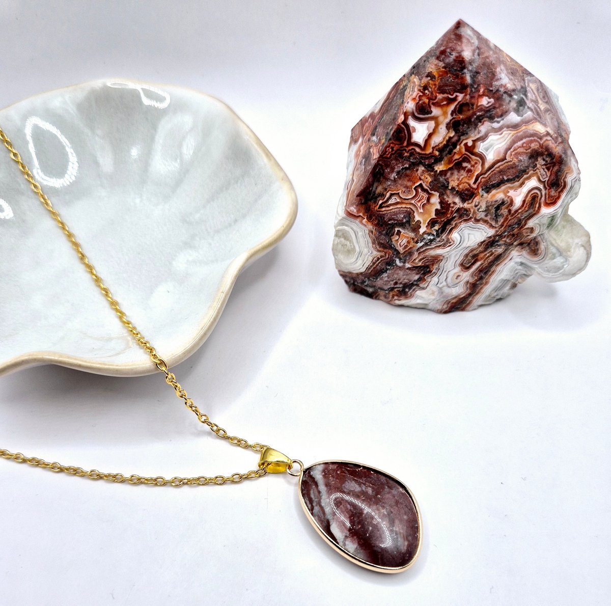 Gold color Agate Necklace with 25mm pendant