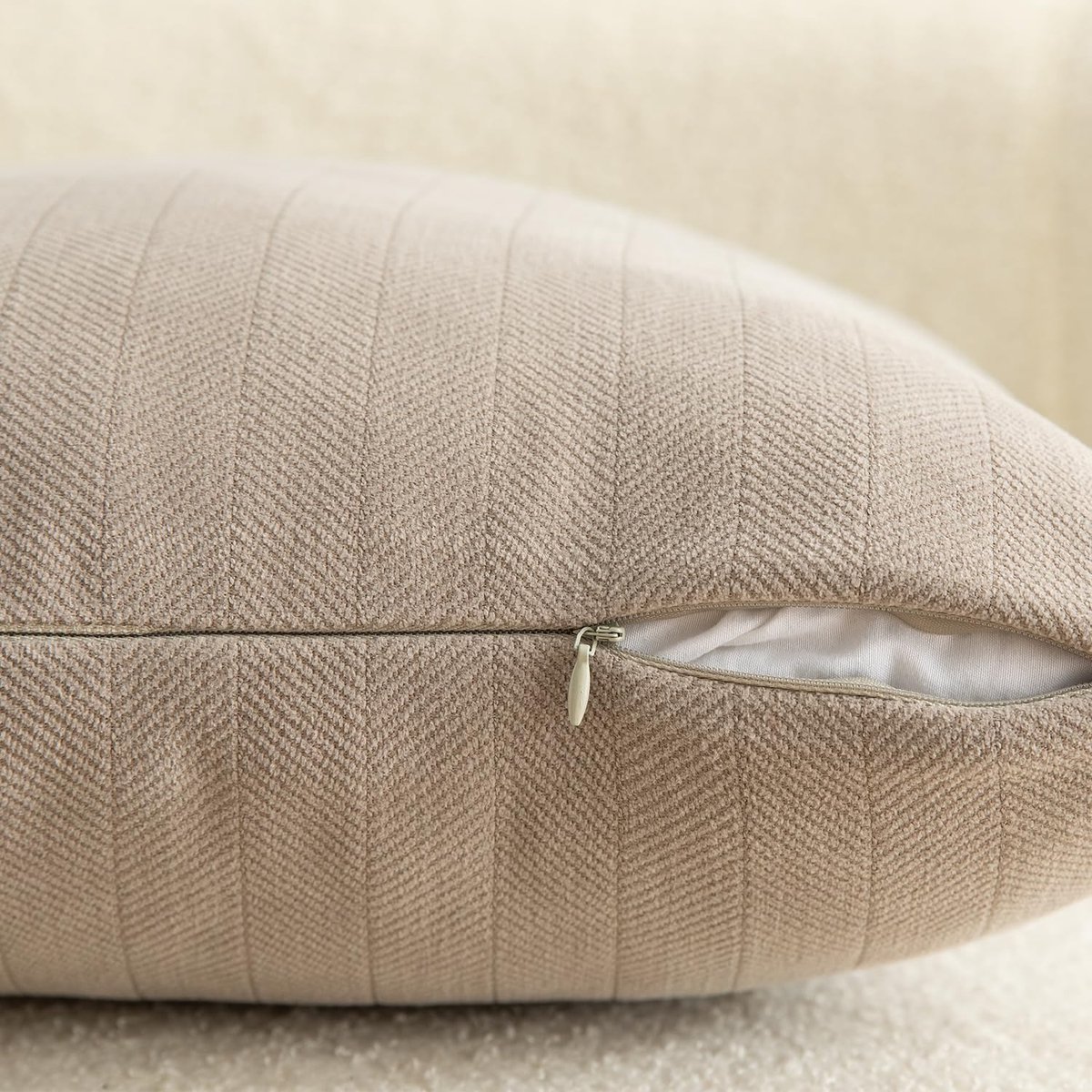 SnelShoppen - Set van 2 Chenille Kussenhoezen 40x40cm - Zacht, Duurzaam en Luxe Kussenslopen voor Woonkamer, Slaapkamer, Bank en Stoelen in Taupe