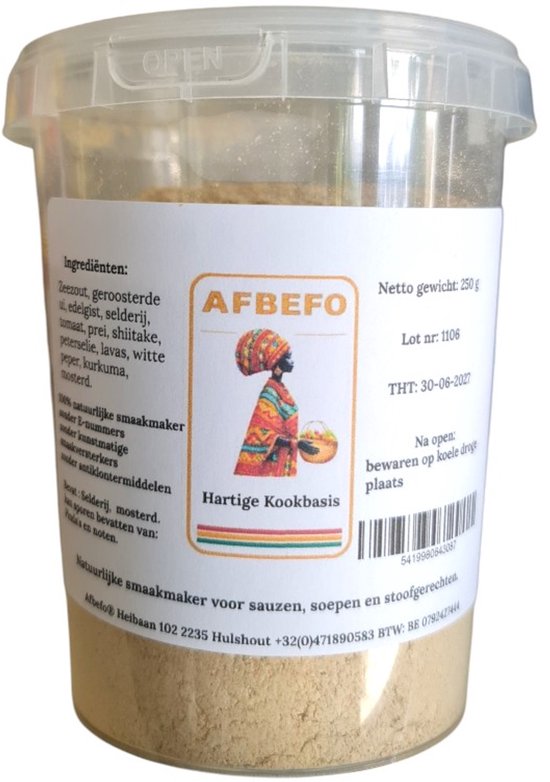 Een pot met AFBEFO Hartige Kookbasis. De inhoud is een lichtbruin poeder. De pot bevat een etiket met ingrediënten en merknaam.