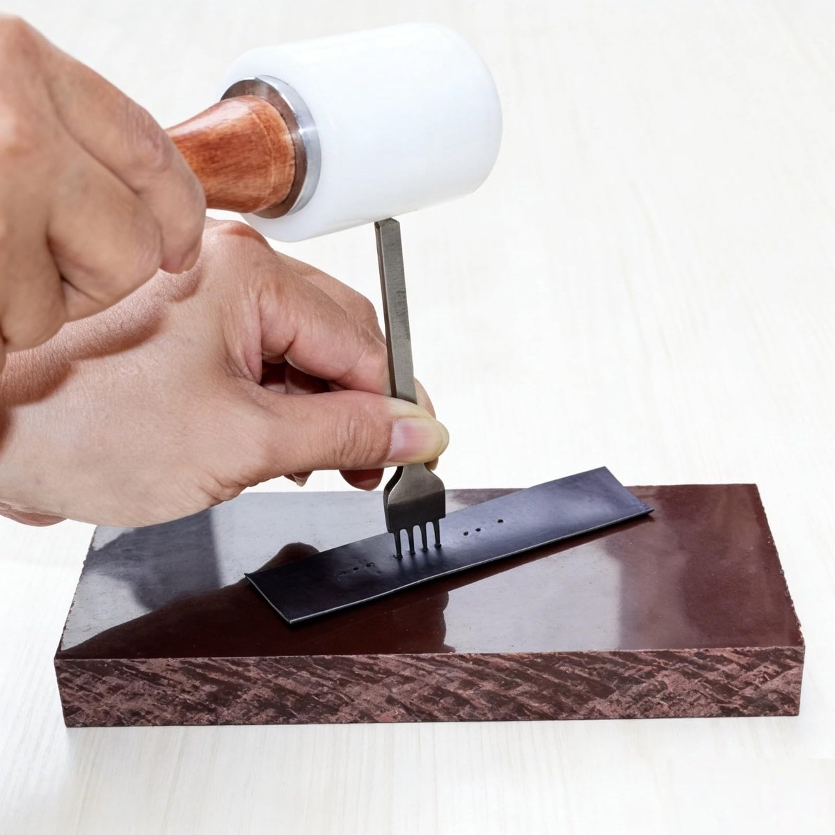 Solidchoice- Ponsgereedschapset Staal - 3 Maten 2/5/10 Tanden - Gatenprikijzerkit - Doe-het-zelf - Gewicht 82 g - Lengte 95 mm - Leerpunt