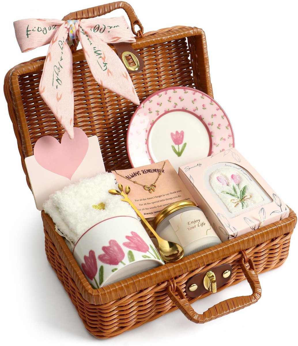 Dailygoods- Verjaardagscadeau Elegante Set - Rieten Mand - Geurkaars - Keramisch Servies -