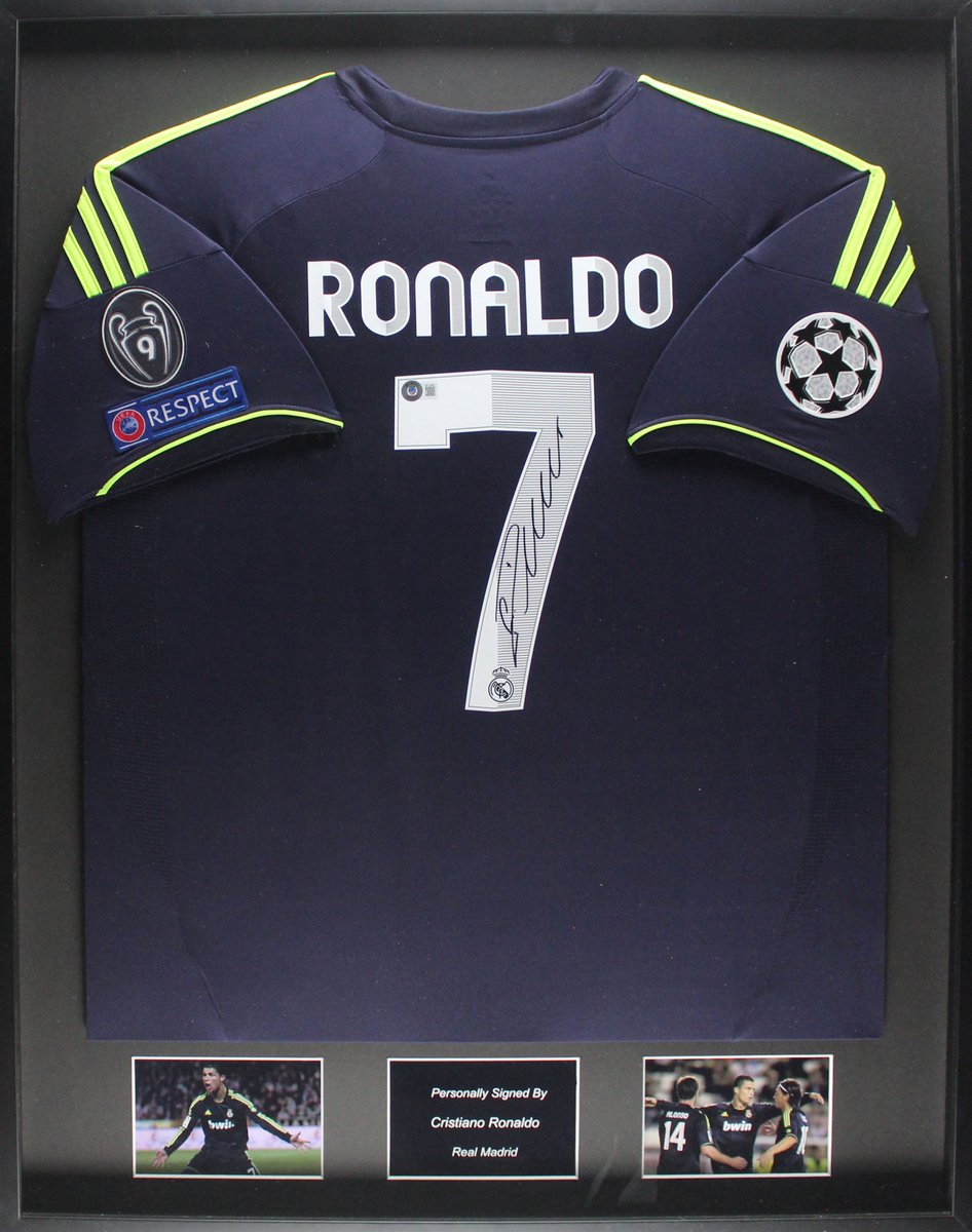 Cristiano Ronaldo gesigneerd Real Madrid 12/13 ingelijst uit shirt