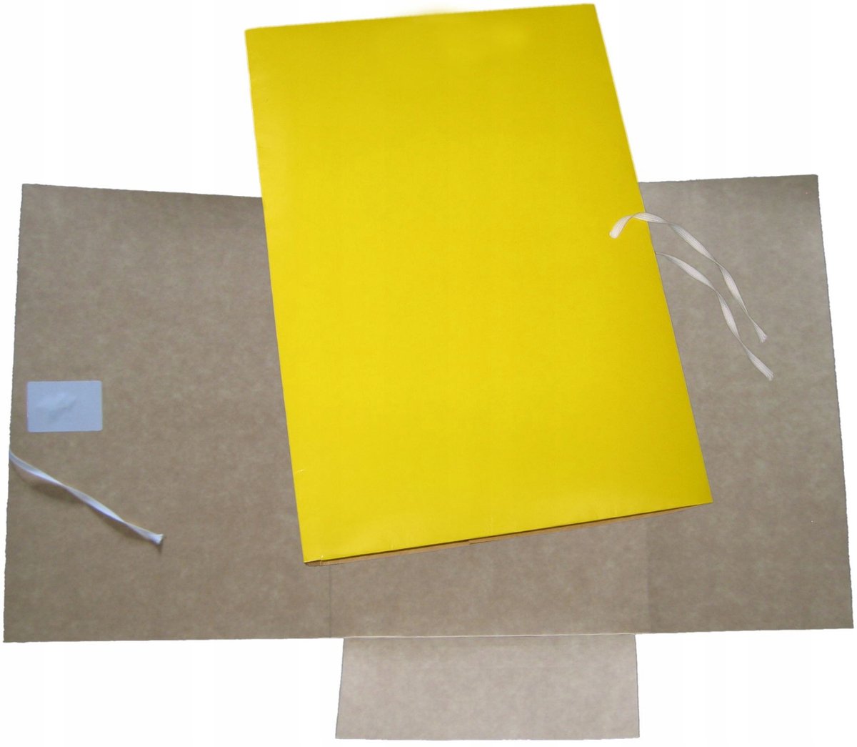 Gele A4 Map met Kleppen en Sluitlinten - Karton 250g/m²
