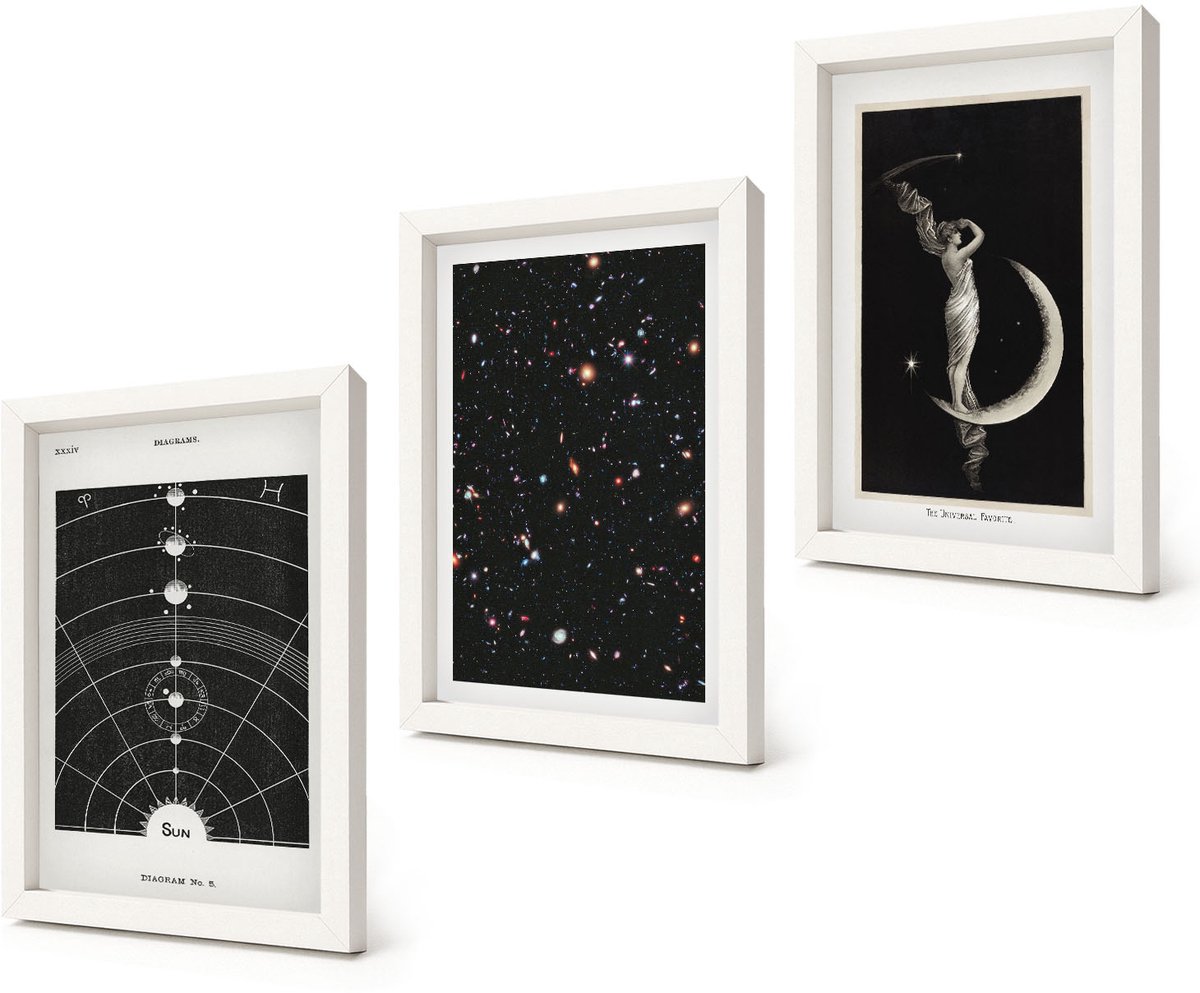 Coloray 3-Delige Schilderij Set - Sterrenstelsel in het zonnestelsel 's nachts Figuur op de maan - 20x30 - Decoratieve Schilderijen - Wanddecoratie - Hal - Woonkamer Decoratie