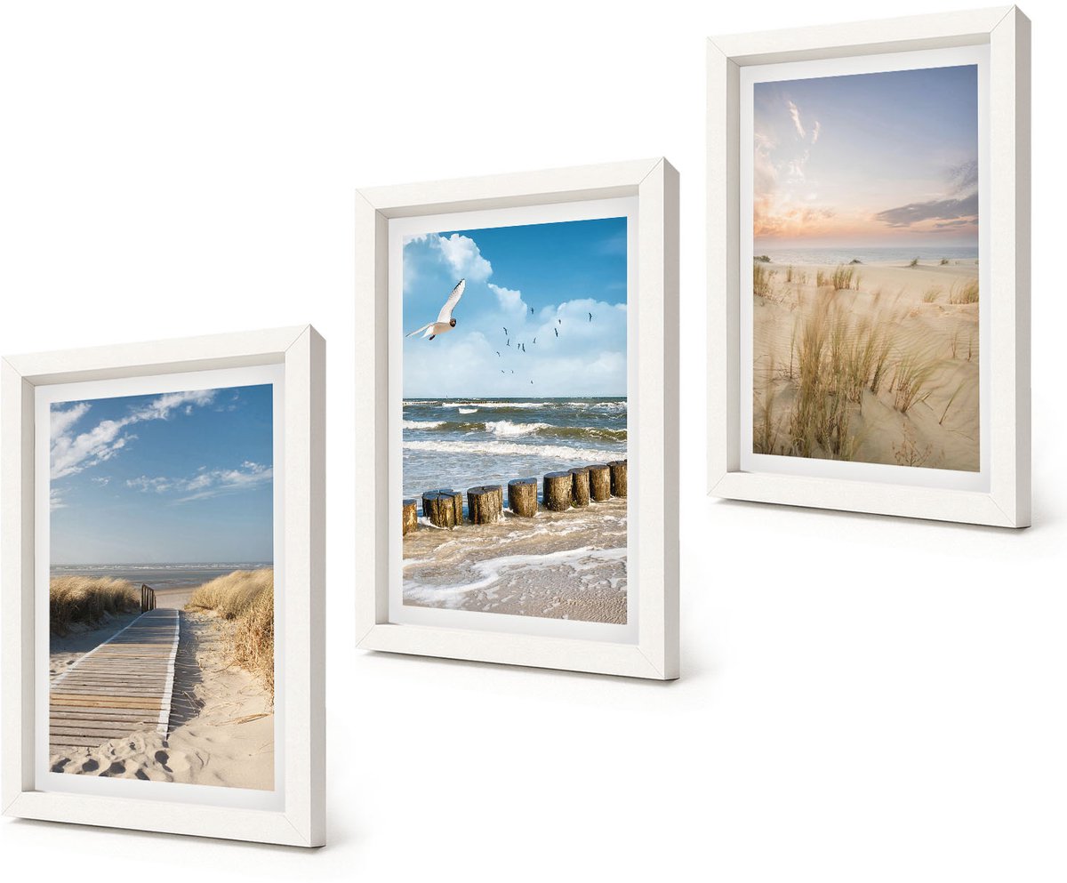 Coloray 3-Delige Schilderij Set - Strand met zand, golven, lucht en vogels in de lucht. - 20x30 - Wanddecoratie - Muurdecoratie - Woonkamer - Woonkamer Decoratie