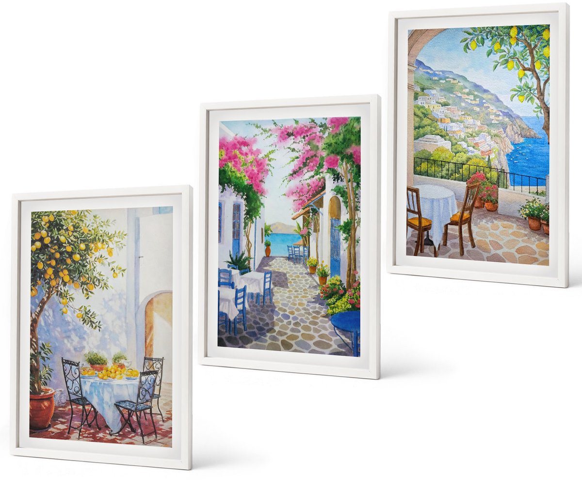 Coloray 3-Delige Schilderij Set - Sfeervolle Straatjes Met Bloeiende Planten En Uitzicht Op Zee. - 40 x 60 - Moderne Wanddecoratie - Slaapkamer - Muurdecoratie