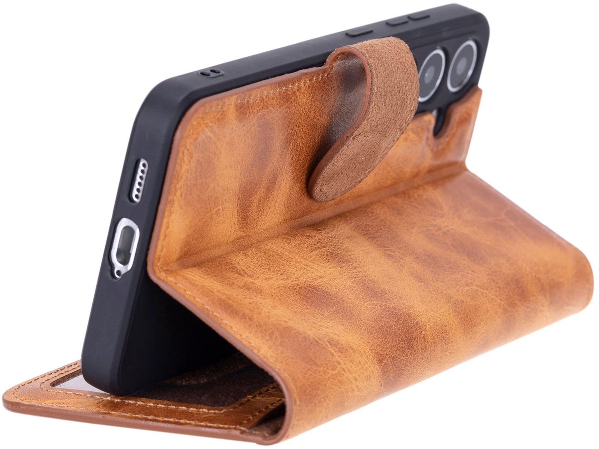 Solidenz bookcase - Geschikt voor Samsung Galaxy A57 - Leer - Bruin