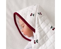 Studio BooBoo - Baby Badhanddoek met Kap - Katoen/Badstof - Kersen Print - Perfect voor Bad en Zwemmen