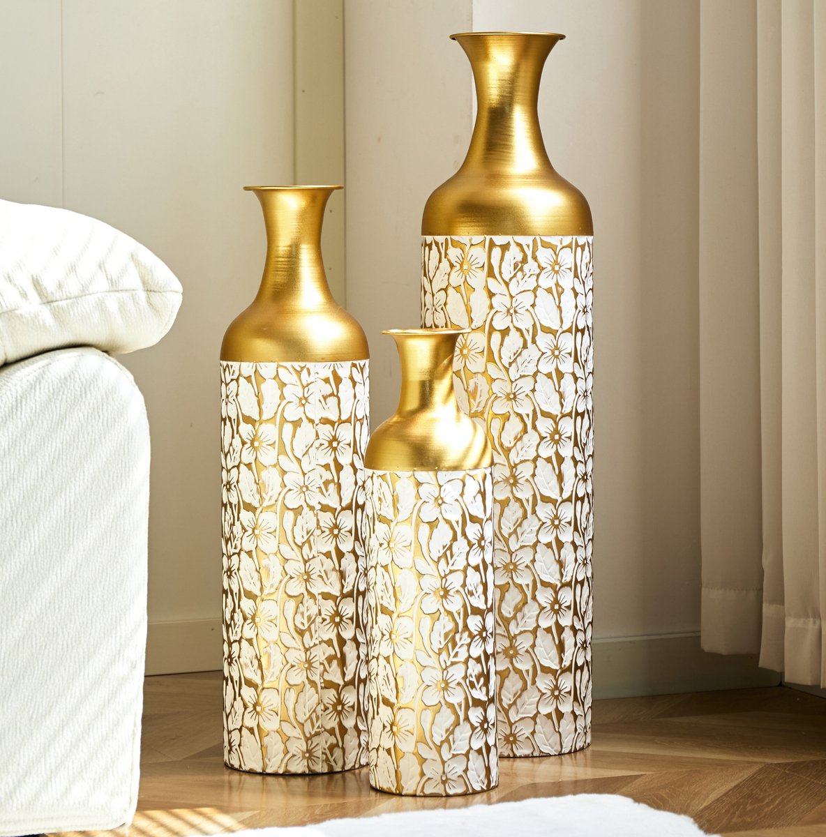 REDOM - Bodenvazen set van 3 - Stabiele metalen uitvoering - Bloemenmotief - Modern - Woonkamer, hal of kantoor - Metaal - Goud en Wit - 50 / 66 / 85 cm