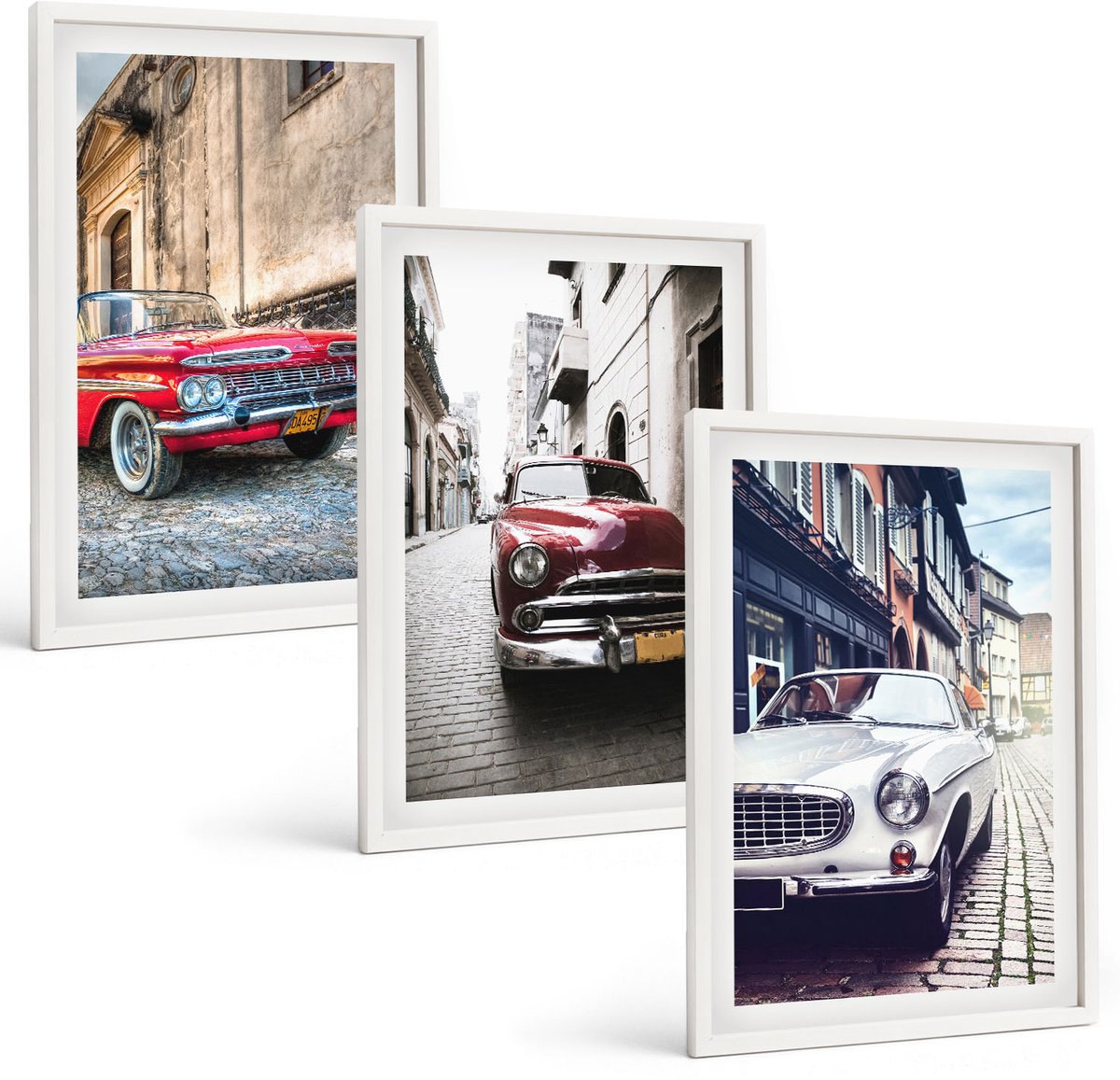 Tulup 3-Delige Schilderij Set - Klassieke auto's in verschillende kleuren op de straten van de stad. - 40x60 - Stijlvolle Muurdecoratie - Slaapkamer - Moderne Wanddecoratie