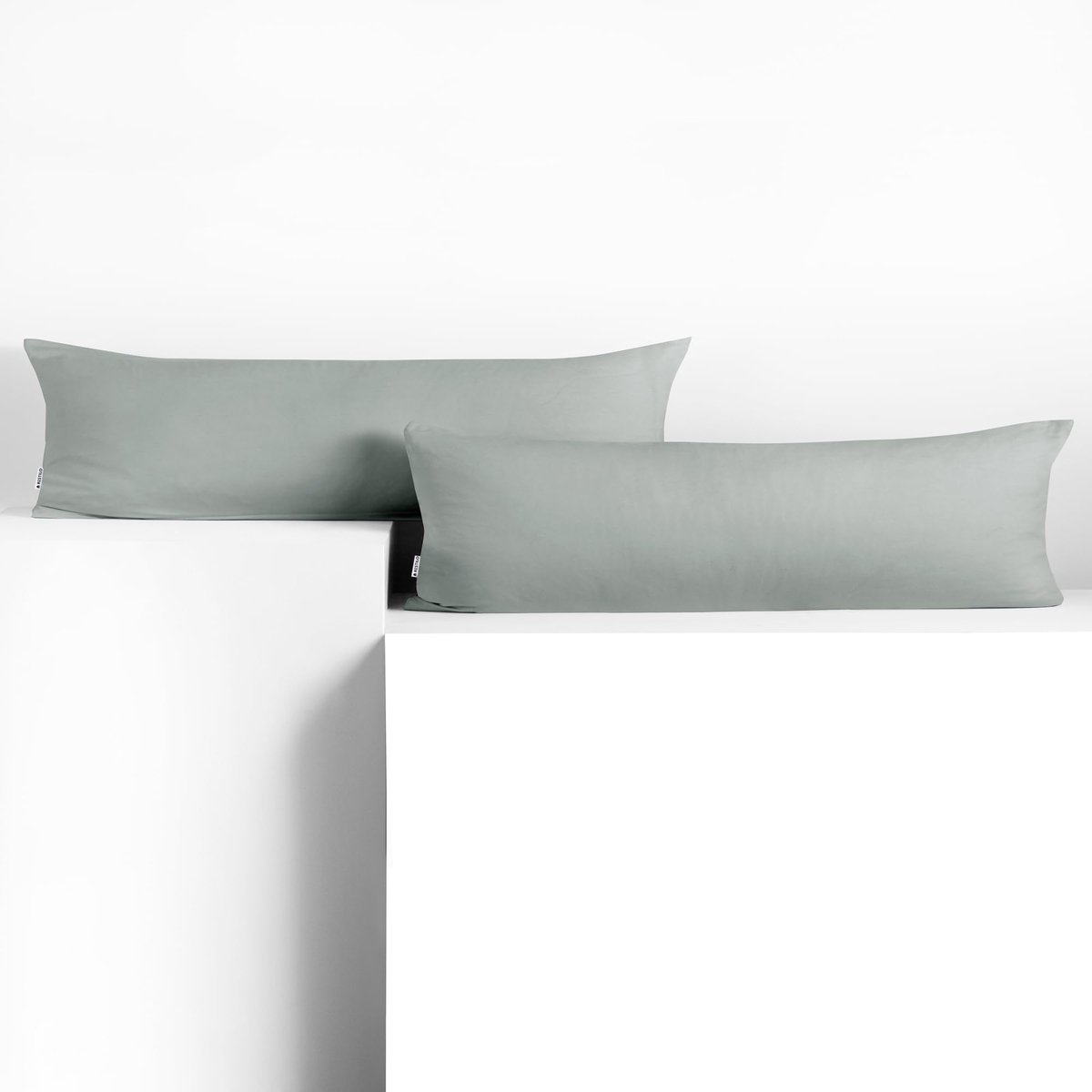 Famanu Set van 2 kussenslopen 40 x 200 cm van 100% gekamd katoen, met rits, staal Amber kleur Zwart