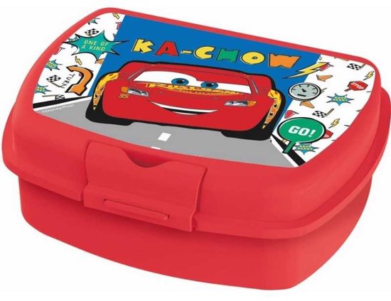 Boîte à goûter rouge avec une image de Flash McQueen de Cars, avec le texte "KA-CHOW!" et "GO!".