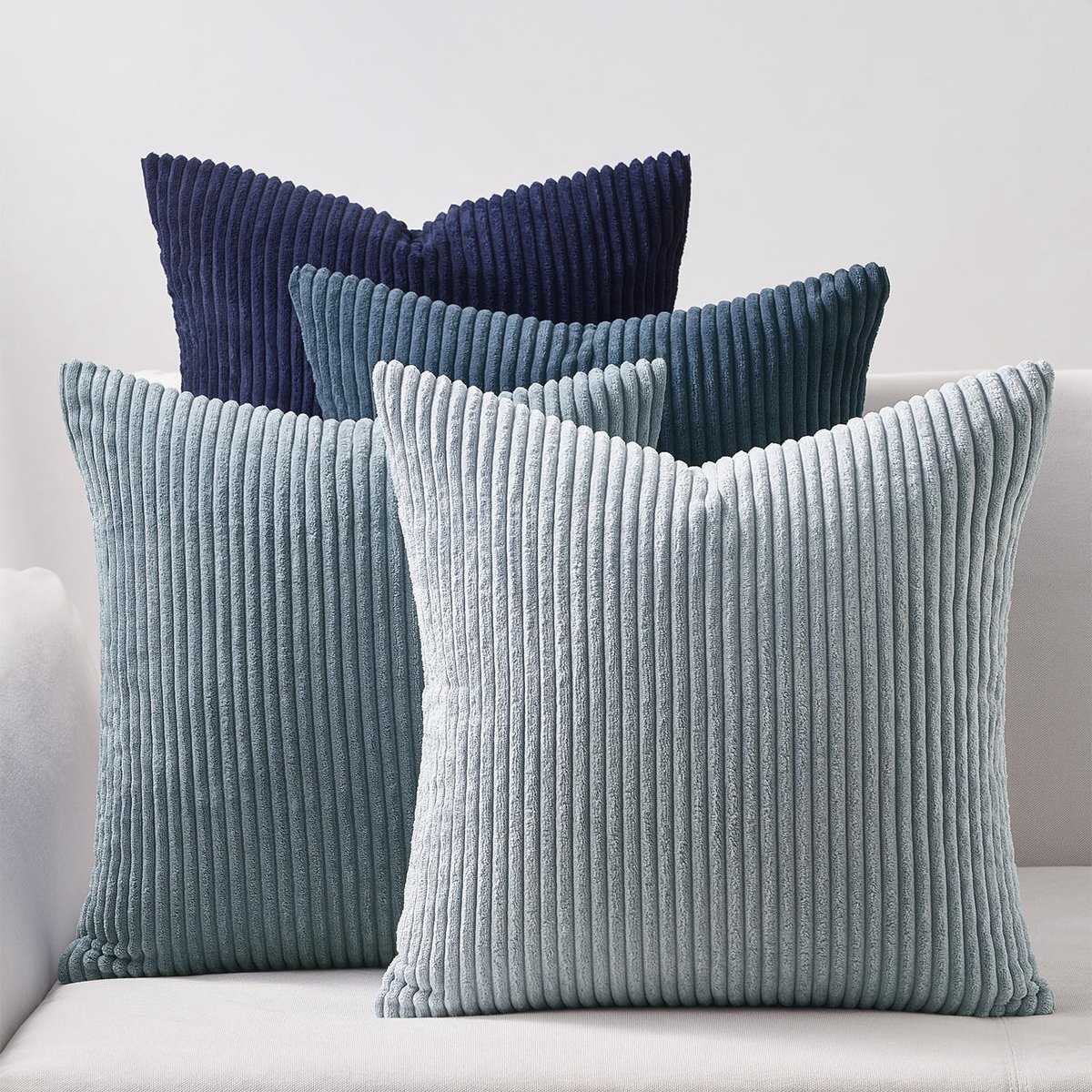 Omgoods - Set van 4 Blauwe Ribfluwelen Kussenhoezen 50x50 cm - Decoratief & Zacht