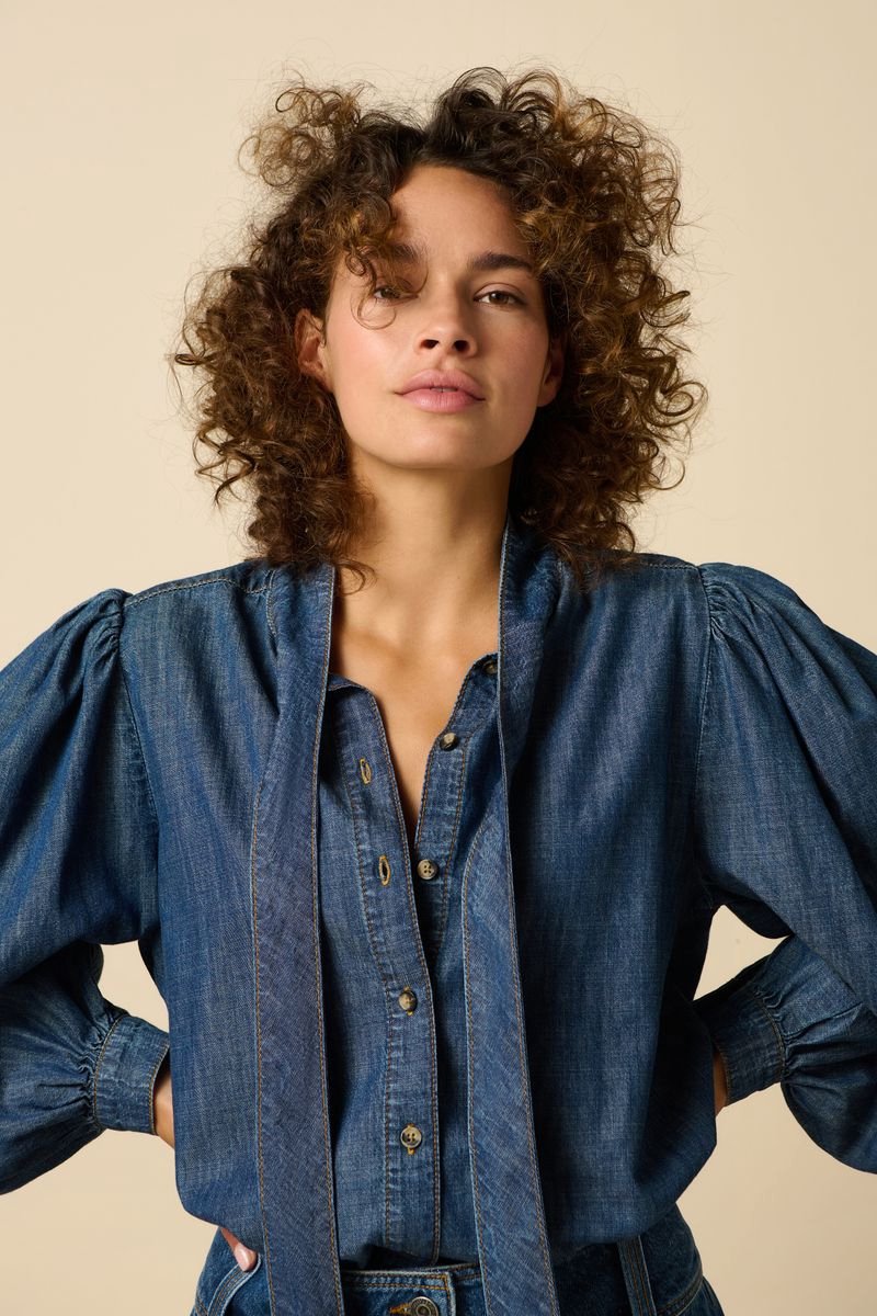 Sissy-Boy - Donkerblauwe denim blouse met strik
