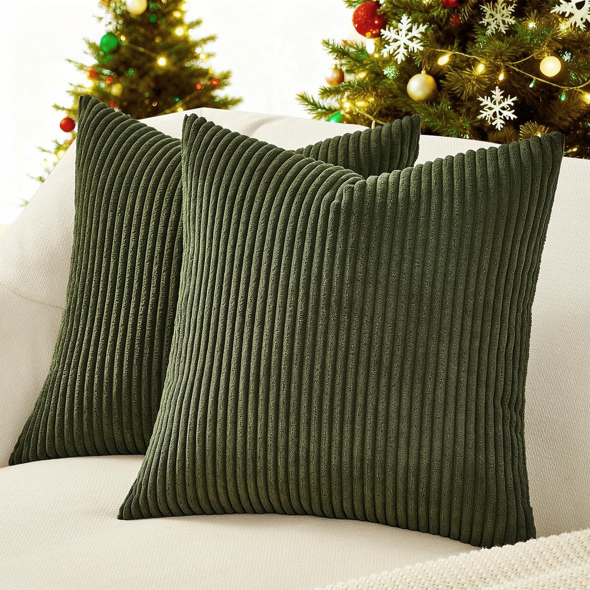 Omgoods - Set van 2 Olive Groene Corduroy Kussenhoezen, 50 x 50 cm met Gestreept Patroon