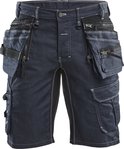 Voorkant van een donkerblauwe werkshort met veel zakken, riemlussen en witte stiksels.