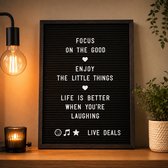 Live Deals Letterbord Zwart 30x40 cm - 340 Witte Letters, Cijfers en Symbolen - Memobord met Houten Standaard, Schaar en Opbergzakje