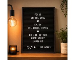 Live Deals Letterbord Zwart 30x40 cm - 340 Witte Letters, Cijfers en Symbolen - Memobord met Houten Standaard, Schaar en Opbergzakje