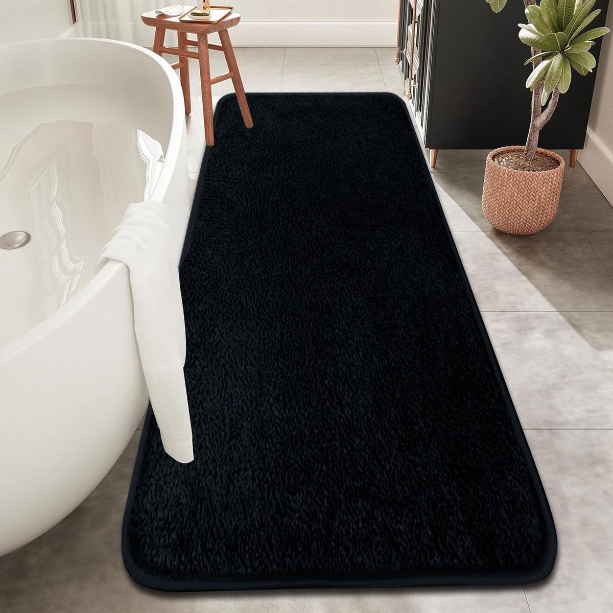 SnelShoppen - Zwarte Badmat 120 x 50 cm - Absorberende Badkamermat - Antislip Wasbare Badmat - Zachte Microvezel Badkamertapijt voor Badkamer