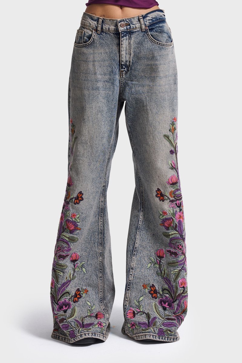 It's Basic - ELASTICATED FLARE MID RISE JEANS
