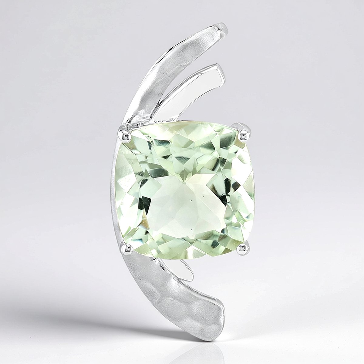 Cavill - Zilveren hanger 925 Sterling - 5,3 ct Braziliaanse groene amethist - Palladium afwerking - Antiek kussenslijpsel - Modern elegant