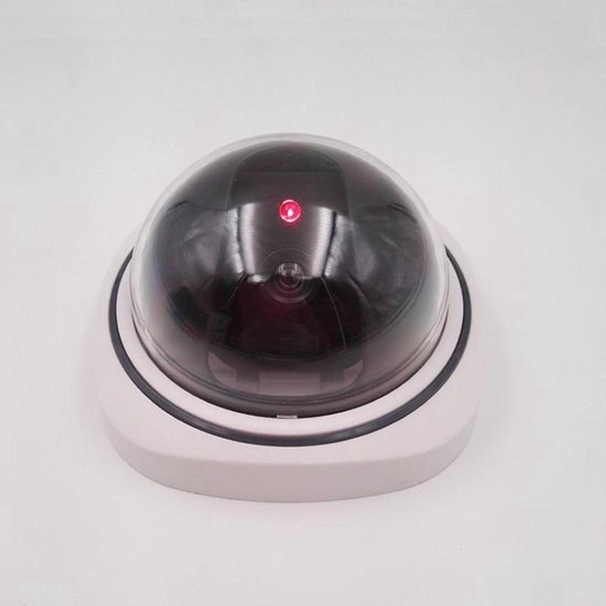 Dummy Beveiligingscamera Met Bewegingssensor - Nep Camera - Rood Knipperend LED Lampje - Bewegingsdetector