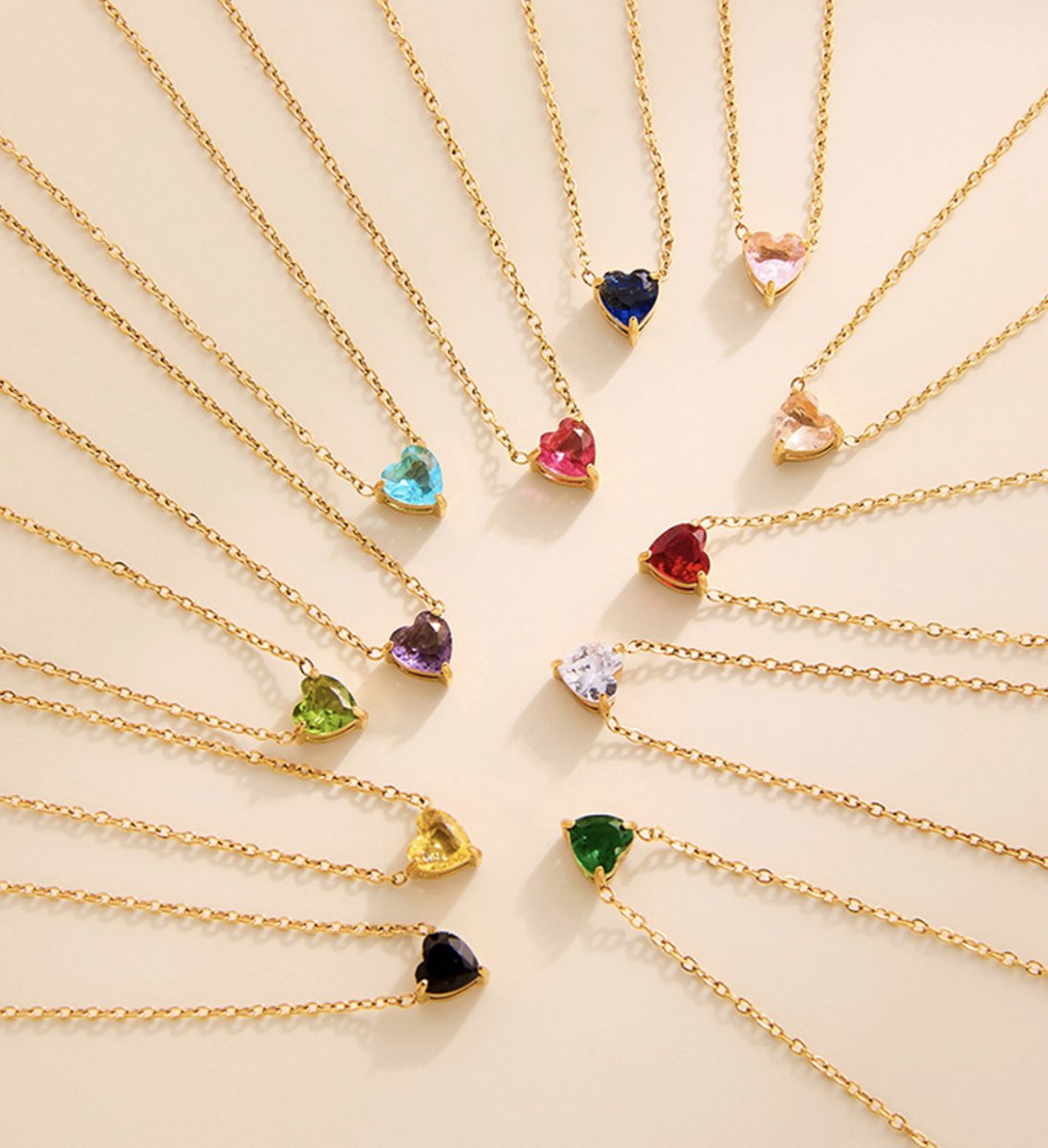 Maevi® Ketting Geboortesteen Hartje - Maand: Februari - Kleur: Goud - Geboortesteenketting / Birth Necklace - Kraamcadeau - Incl. Luxe Verpakking - Stainless Steel / RVS - Verkleurt Niet - Baby Cadeau / Moeder / Mama - Hartje / Heart - Kado - Dames
