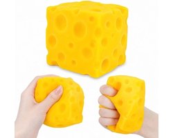 Cheese Squishy – Kaas Stressbal – 7 x 7 cm – Slow Rising Foam – Antistress Speelgoed – Fidget Toy – Geel – Voor Kinderen & Volwassenen