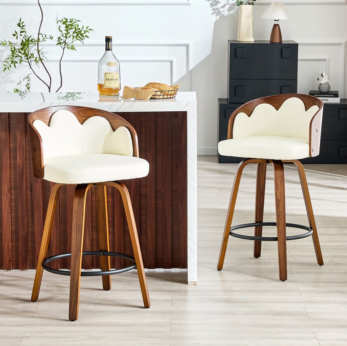OKWISH Barkruk - Set Van 2 Met Bloemvormige Rugleuning - Gewatteerde Zitting En Voetsteun - Voor Keukeneiland Of Bar - Hout En Kunstleer - Wit Bruin