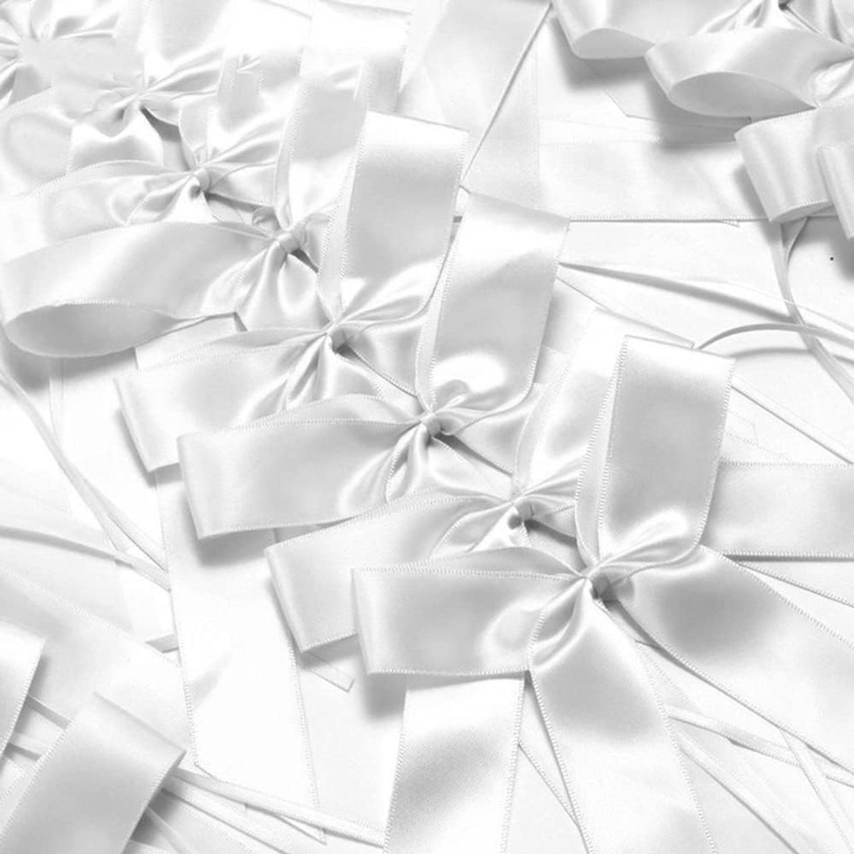 Strikken, antennestrikken, handgemaakte satijnen lint, decoratieve strikken, autosieraden, bruidspaar, decoratie, autosieraden, bruiloftsstrikken voor bruiloft, feest, verjaardag, cadeauverpakking, wit