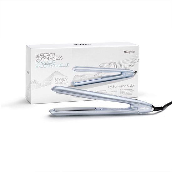 Babyliss Hydro Fusion Styler stijltang in lichtblauw, met "Superior Smoothness Douceur Exceptionnelle" en "Advanced Plasma Technology" op de verpakking.