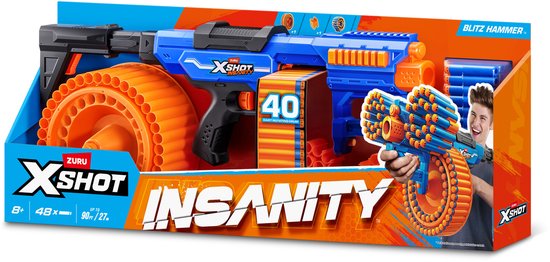 Doos van de ZURU X-Shot Insanity Blitz Hammer met blauw-oranje blaster, 40-pijltjestrommel en jongen in beeld.