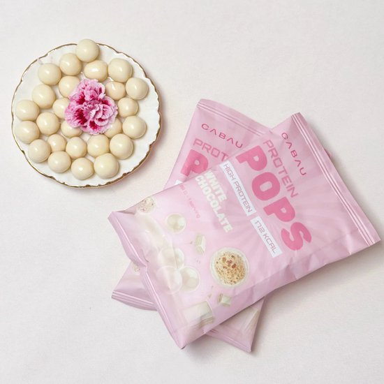 Cabau Protein Pops - White Chocolate - Chocolade balletjes - Luchtig & Crunchy - 10 gram eiwit per portie - 5 zakjes - Laag in calorieën - Eiwitsnack - Eiwitrijk tussendoortje - Voor thuis, onderweg of op werk van Merkloos — afbeelding 5