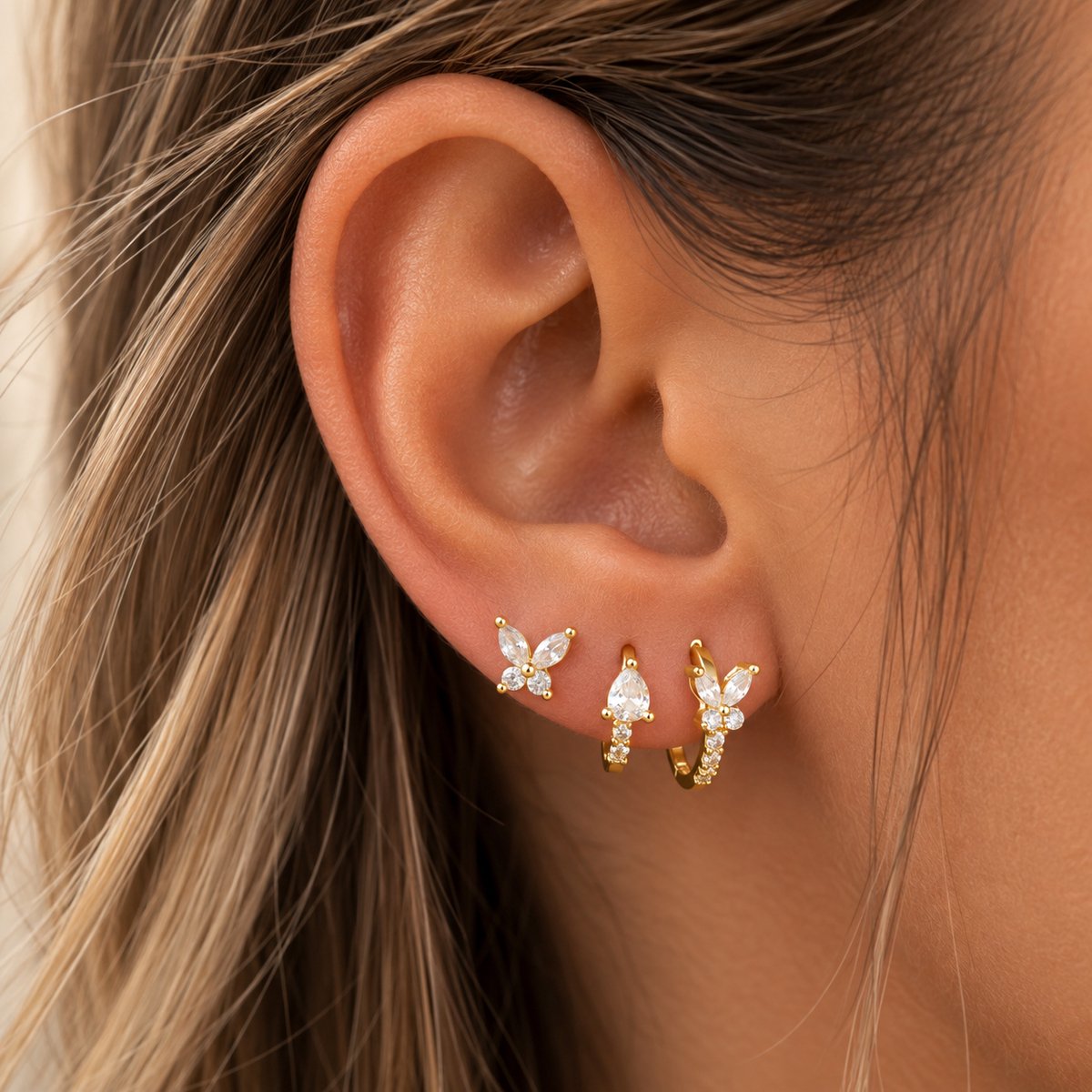 Luxe Oorbellen Set 3 Stuks - Kleur: Goud - 18K Verguld - Hoge Kwaliteit - Oorbellen Set - Meerdere Oorbelgaatjes - Oorbellen / Earrings - Oor Versiering - Luxe Set - Gouden Oorbellen - Meerdere Gaatjes - Cadeau - 18 Karaat - Oorhangers