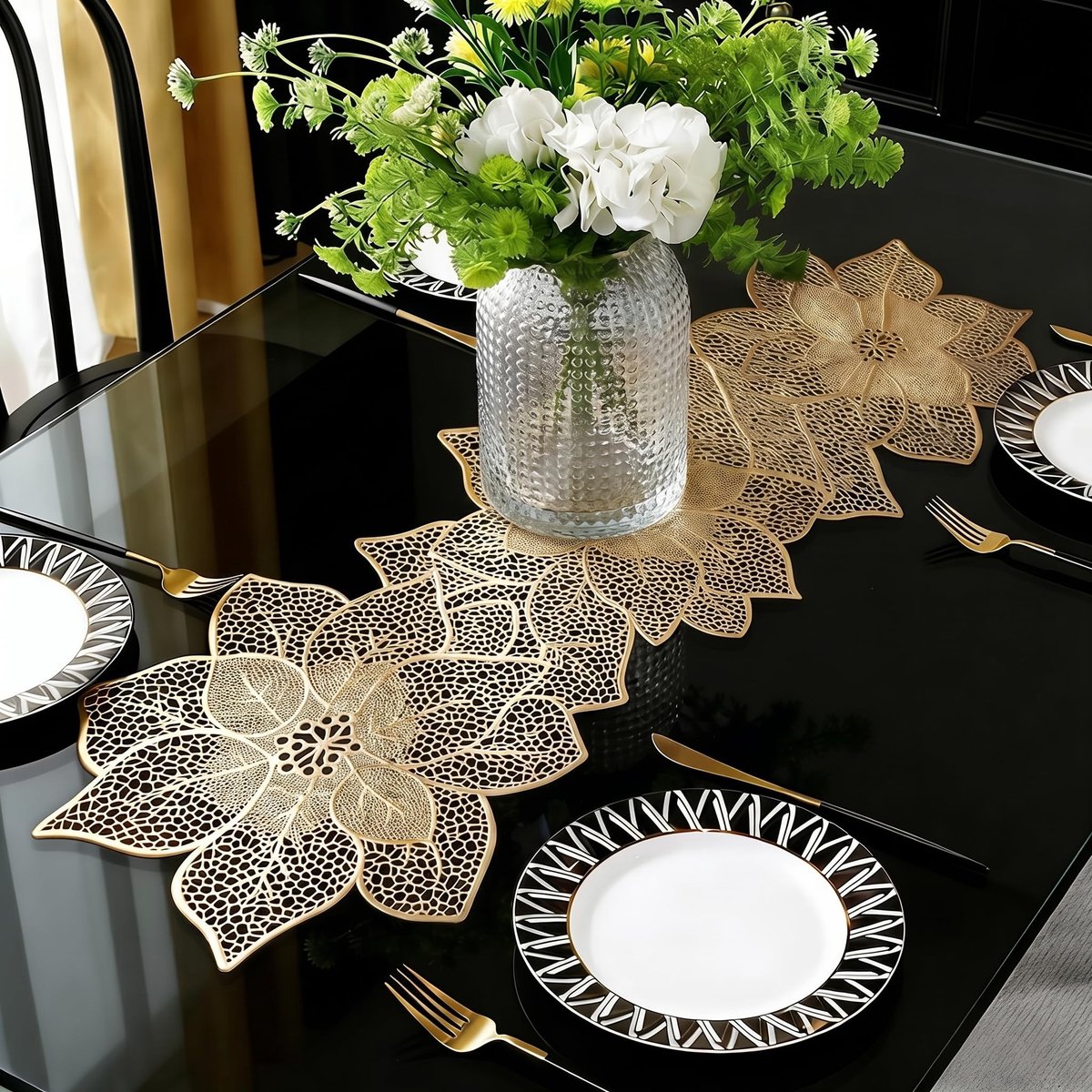 SolidKeus - Gouden Tafelrunner van 90 cm met Bloemenpatroon