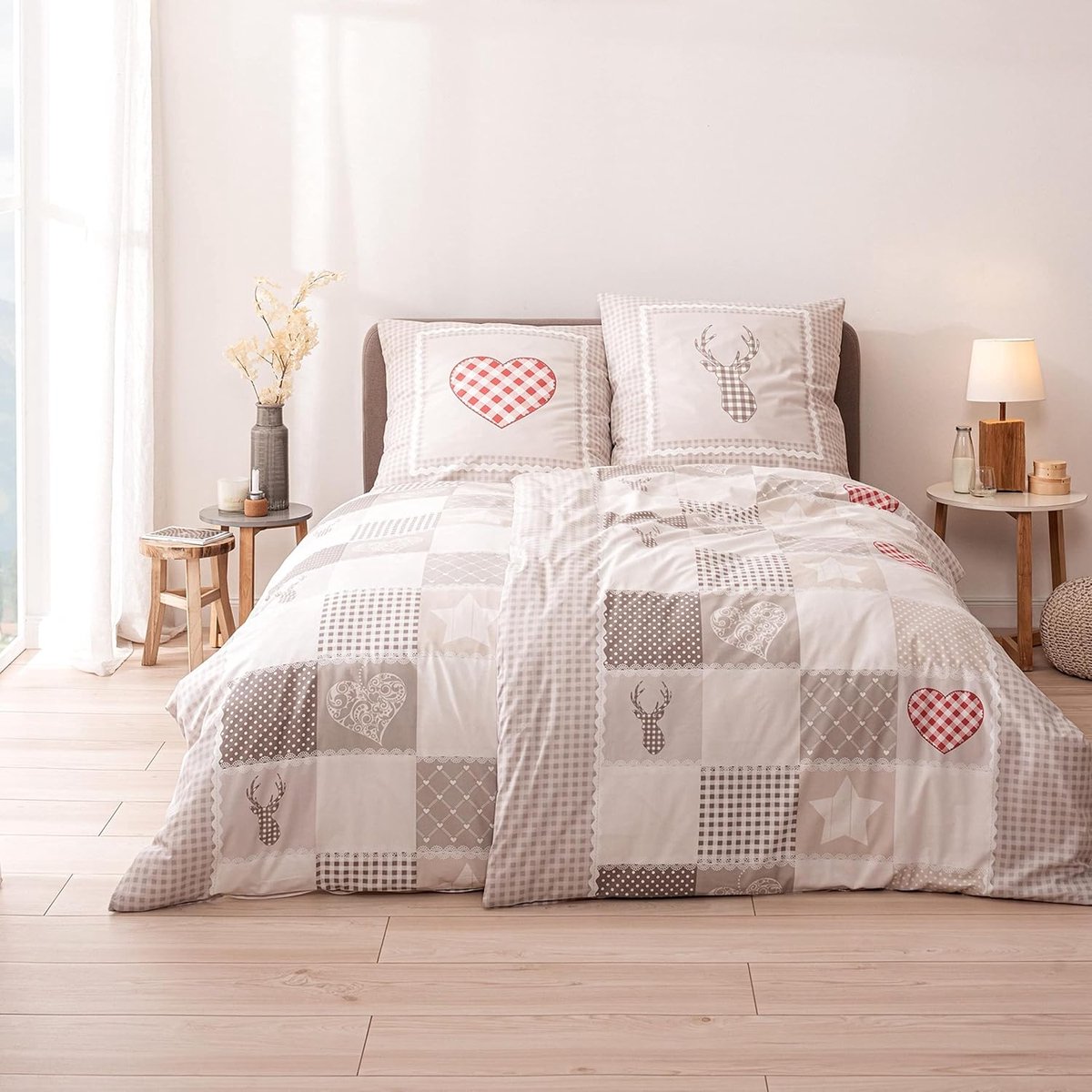 Beddengoed in landelijke stijl, 135 x 200 cm + 80 x 80 cm, geruit, hart, hert, sterren, 100% katoen in renforcé, vintage beddengoedset