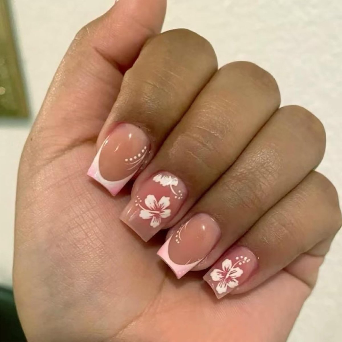 24PCS Kleine Vierkante Opdrukbare Kunstnagels, Creatieve Bloeiende Bloemen Fake Nagels, Kunstnagels om te Plakken, Korte Valse Nagels, Valse Nageltips
