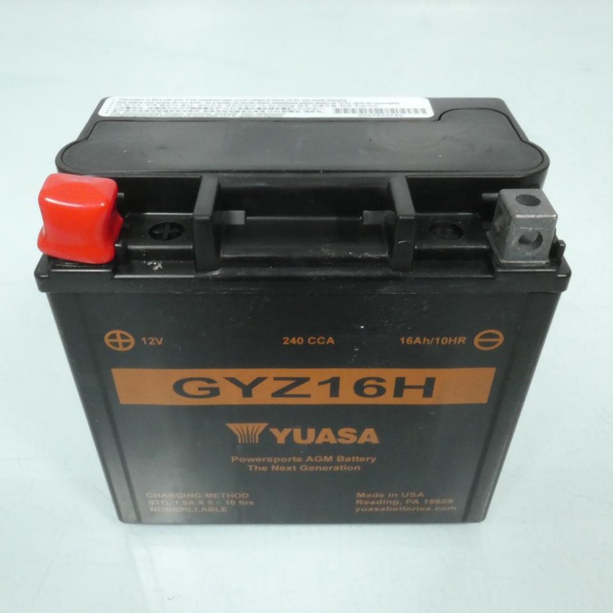 Batterie SLA Yuasa pour Scooter Piaggio 300 VESPA GTS HPE IE ABS E4 2018 à 2020 GYZ16H / 12V 16Ah Neuf